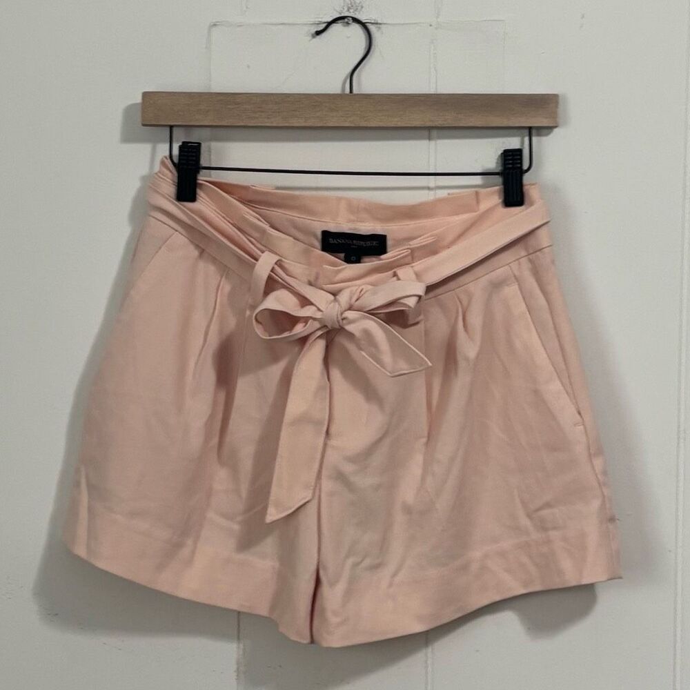 Banana Republic Baby Pink Pleated‎ Shorts 0